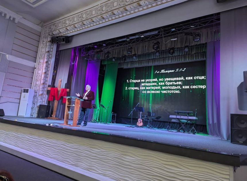 ВОСКРЕСНОЕ СЛУЖЕНИЕ